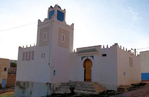 Fachada principal de la mezquita de El Aïn Ifni en la actualidad, desde el noroeste (autores). 